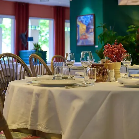 Logis & Restaurant L'ermitage Saulges