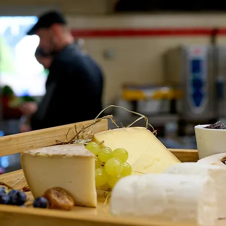 Logis & Restaurant L'ermitage 酒店