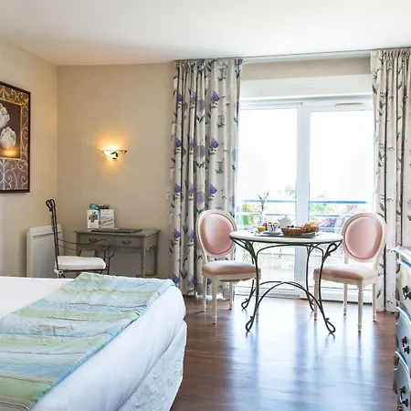 Hotel Logis & Restaurant L'ermitage Saulges