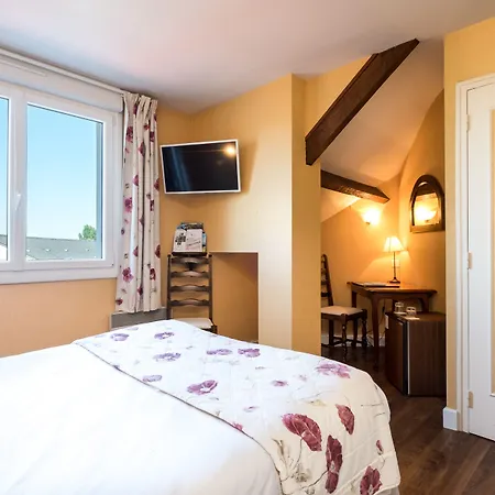 Logis & Restaurant L'ermitage Hotel Saulges