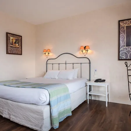 Hotel Logis & Restaurant L'ermitage Saulges