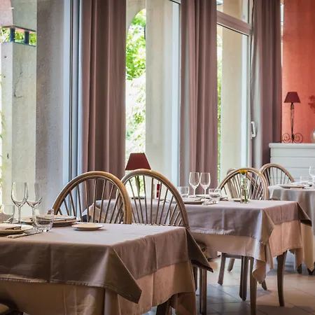 Logis & Restaurant L'ermitage 3*