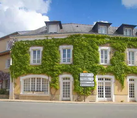 Logis & Restaurant L'ermitage 索尔日