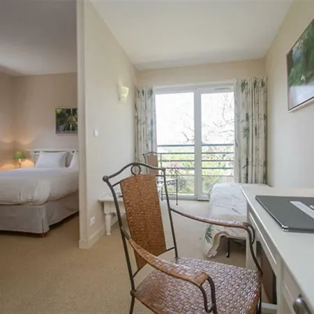 Logis & Restaurant L'ermitage Hotel 3*