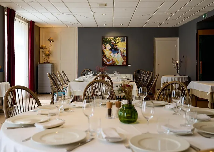 ホテル Logis & Restaurant L'ermitage 3*