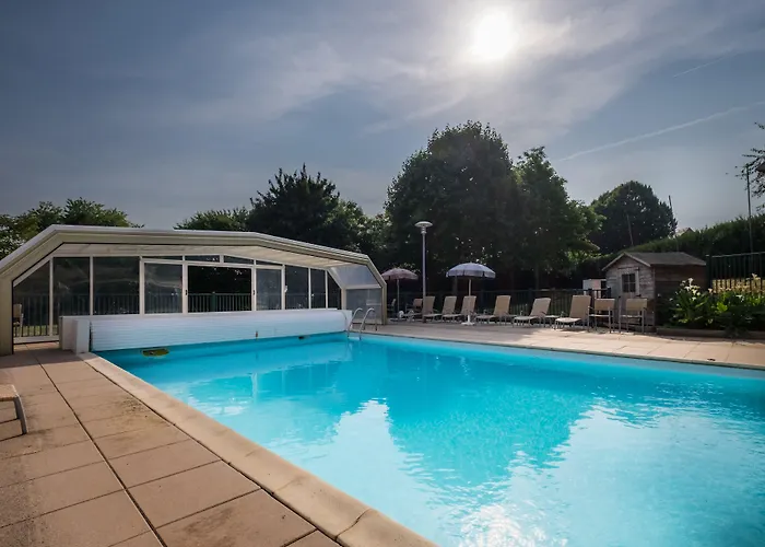 ホテル Logis & Restaurant L'ermitage