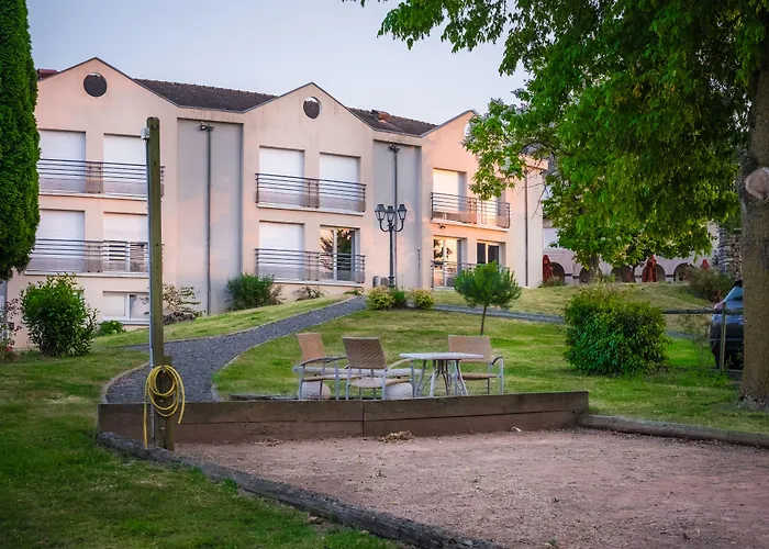 Logis & Restaurant L'ermitage 3* ソルジュ