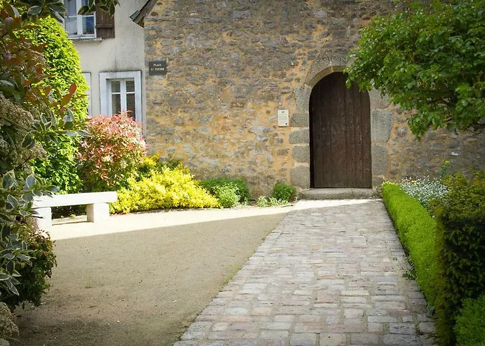 Logis & Restaurant L'ermitage 3* ソルジュ